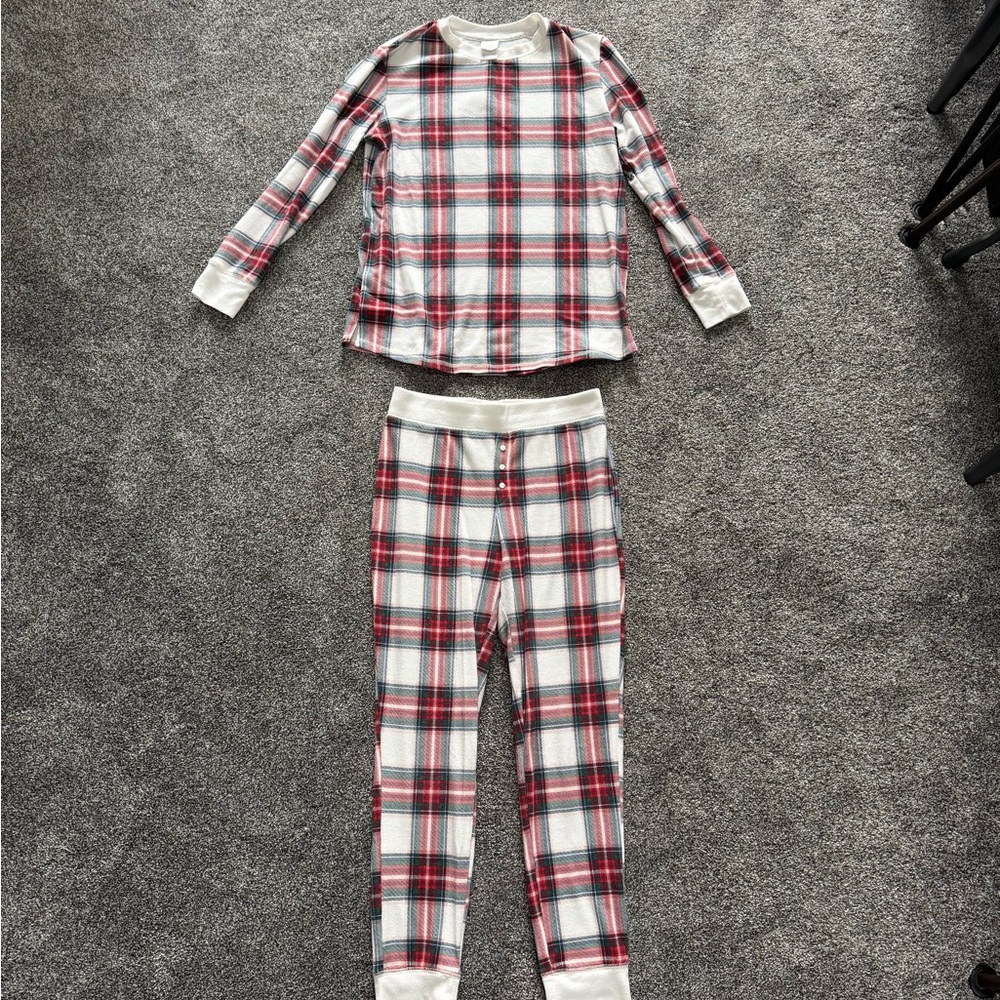 Women’s Stars Above Plaid Pajama Set